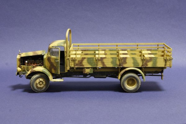 Иллюстрация 2 из 23 для Немецкий тяжелый грузовик L4500 A времен второй мировой войны | Лабиринт - игрушки. Источник: Лабиринт
